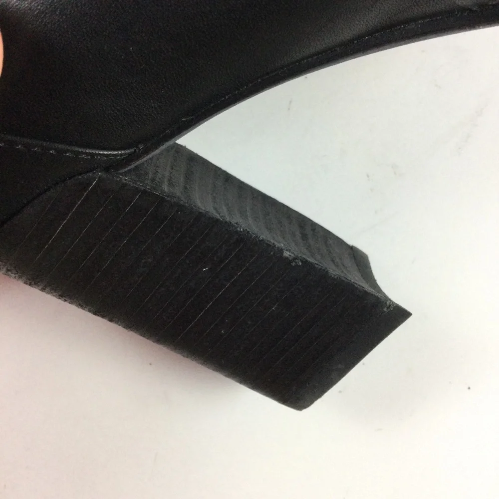 EILEEN FISHER Black Leather Zipper Bootie Sz 8